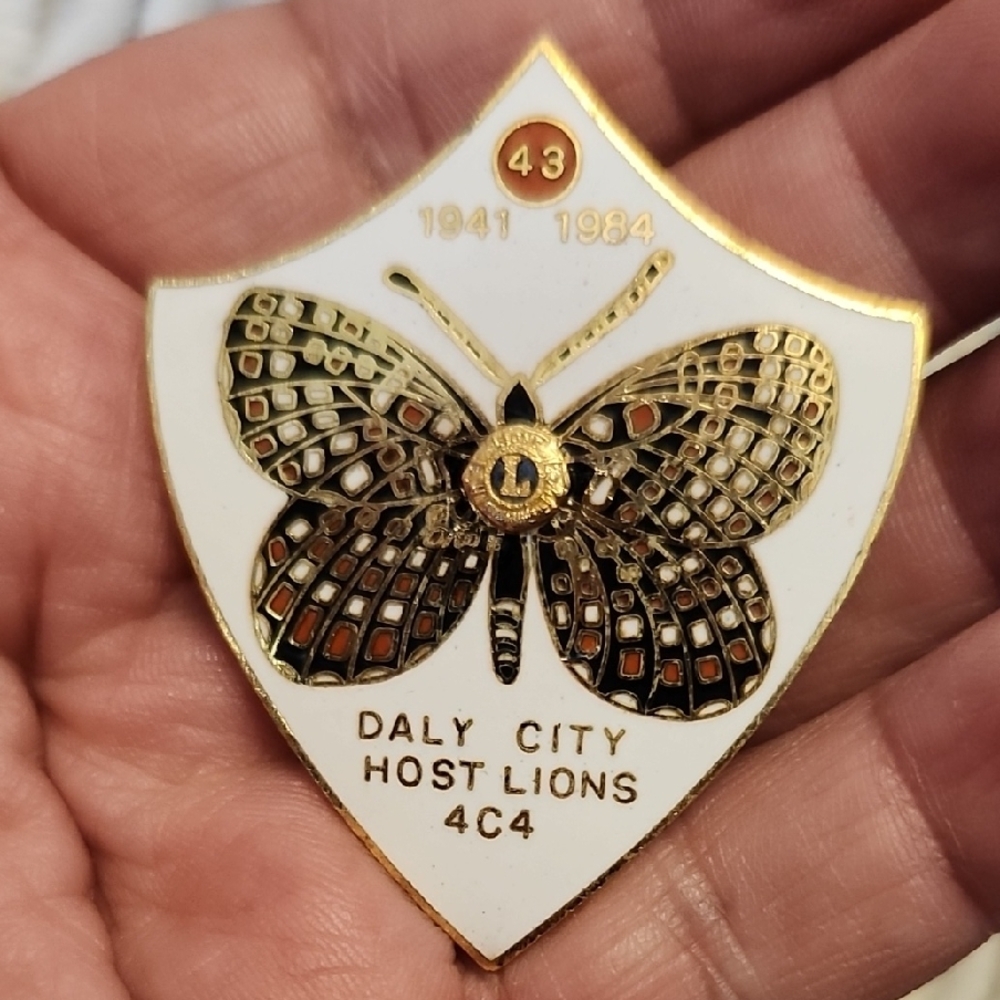 Vintage Daly City Host Lions 4C4 Butterfly Pin 1984